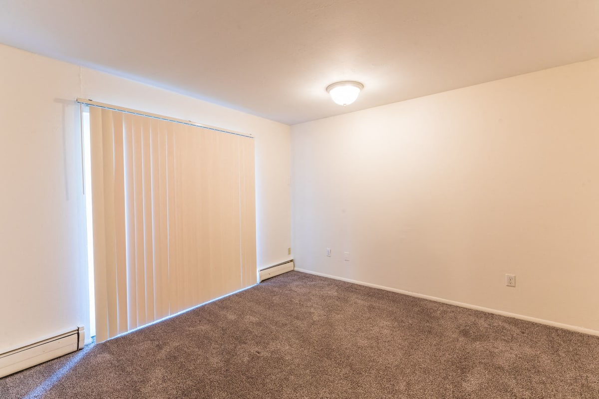 Photos and Video of Waters Edge Apartments in East Lansing, MI